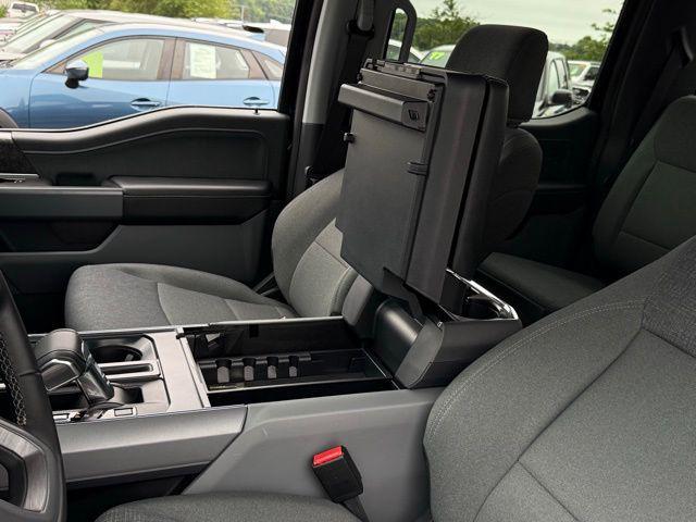 Photo of 2024 Blue Metallic Ford F-150 Lightning