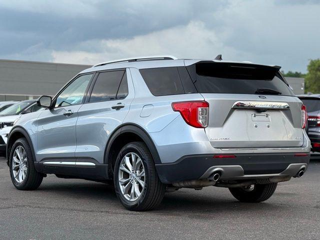 Photo of 2023 Silver Metallic Ford Explorer