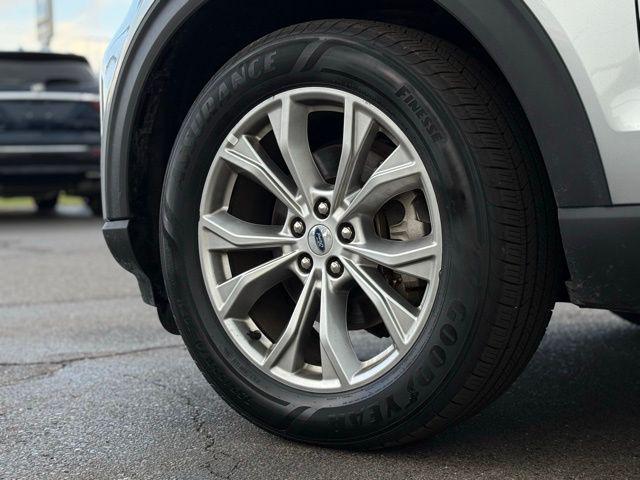 Photo of 2023 Silver Metallic Ford Explorer