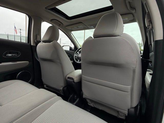 Photo of 2022 Platinum White Pearl Honda HR-V