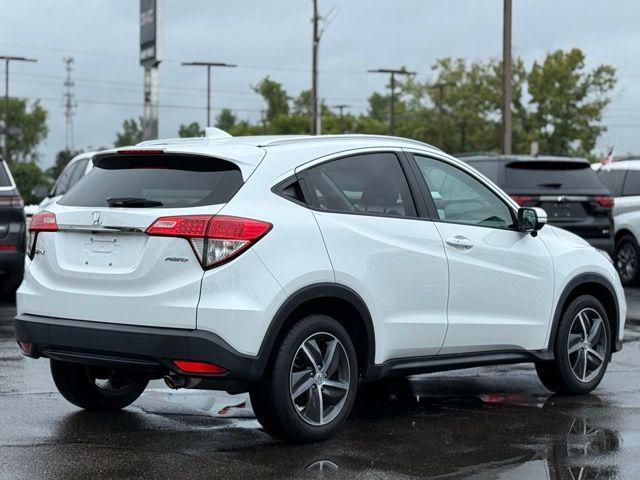 Photo of 2022 Platinum White Pearl Honda HR-V