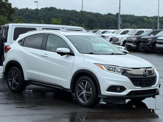 Photo of 2022 Platinum White Pearl Honda HR-V