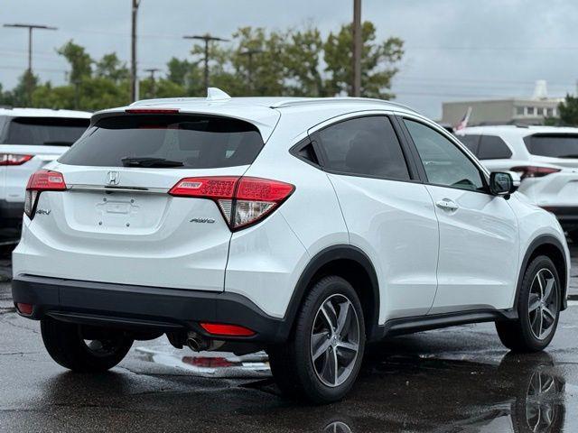 Photo of 2022 Platinum White Pearl Honda HR-V