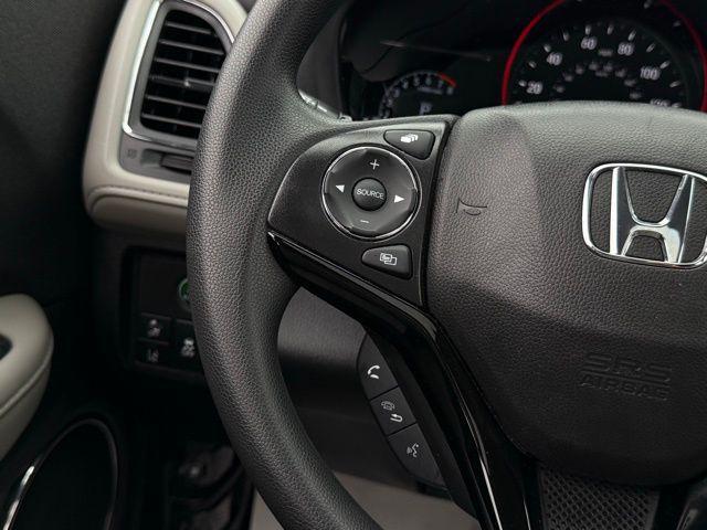 Photo of 2022 Platinum White Pearl Honda HR-V