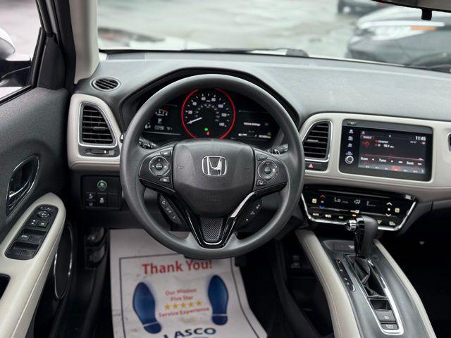 Photo of 2022 Platinum White Pearl Honda HR-V