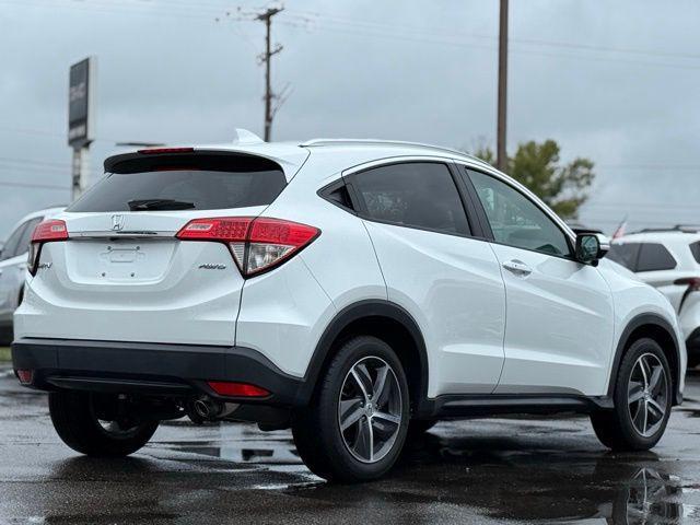 Photo of 2022 Platinum White Pearl Honda HR-V