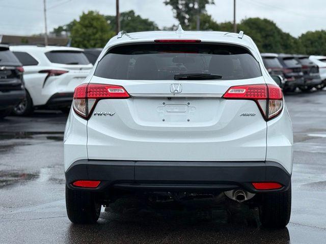 Photo of 2022 Platinum White Pearl Honda HR-V