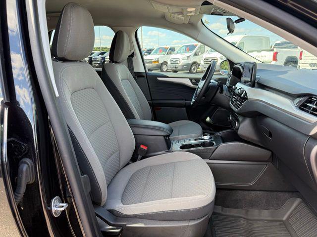 Photo of 2022 Agate Black Metallic Ford Escape
