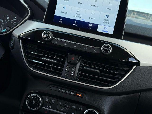 Photo of 2022 Agate Black Metallic Ford Escape