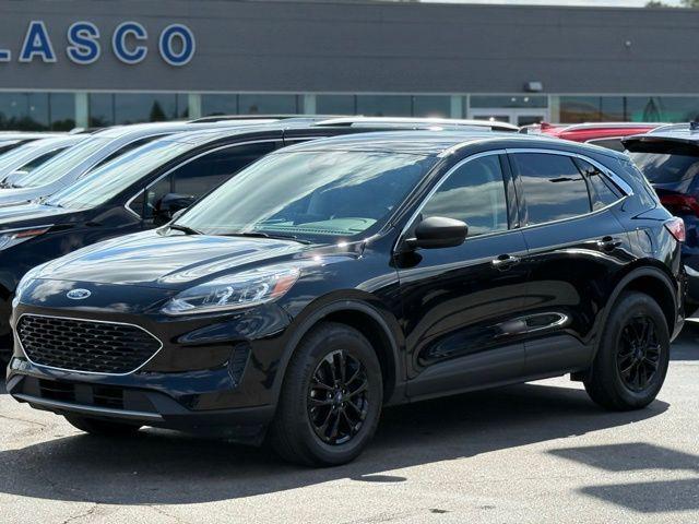Photo of 2022 Agate Black Metallic Ford Escape