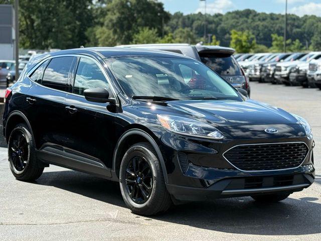 Photo of 2022 Agate Black Metallic Ford Escape