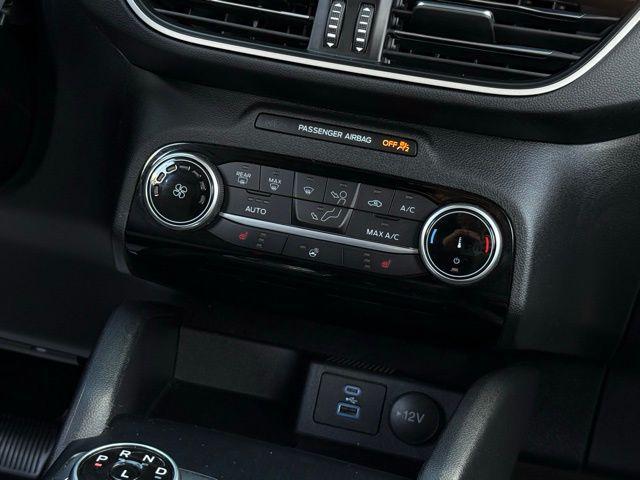 Photo of 2022 Agate Black Metallic Ford Escape