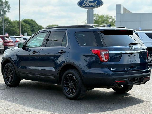 Photo of 2017 Blue Jeans Metallic Ford Explorer