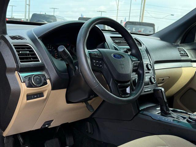 Photo of 2017 Blue Jeans Metallic Ford Explorer