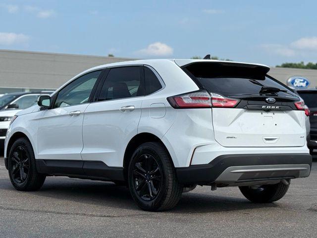 Photo of 2023 Oxford White Ford Edge