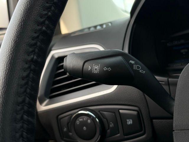 Photo of 2023 Oxford White Ford Edge