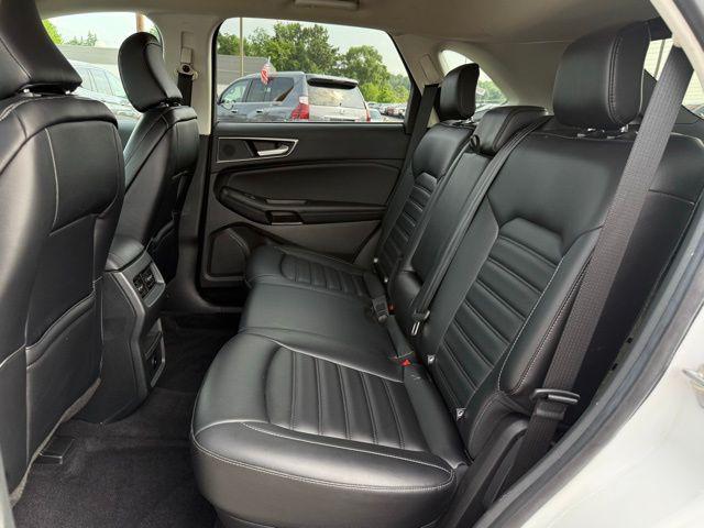 Photo of 2023 Oxford White Ford Edge
