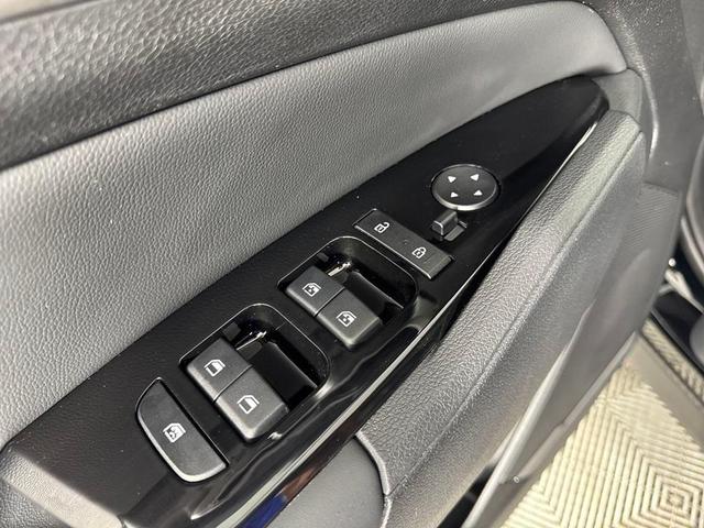 Photo of 2023 Ebony Black Kia Sportage