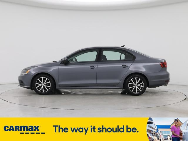Photo of 2016 Gray Volkswagen Jetta
