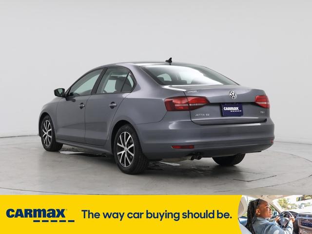 Photo of 2016 Gray Volkswagen Jetta