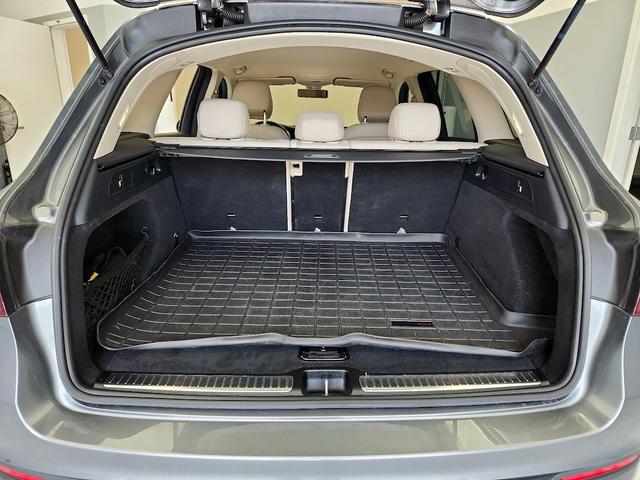 Photo of 2020 Gray Mercedes-Benz GLC 300