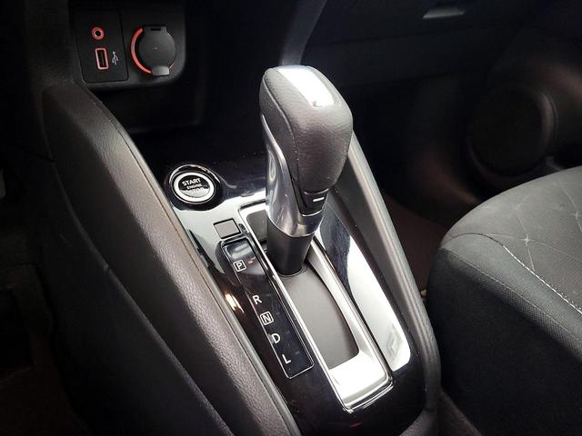 Photo of 2020 Gray Nissan Kicks