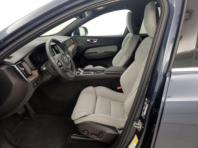 Photo of 2022 Blue Volvo XC60