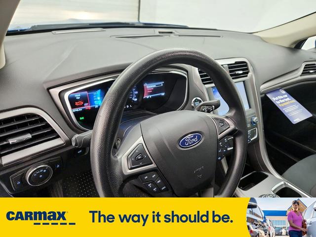 Photo of 2020 Blue Ford Fusion