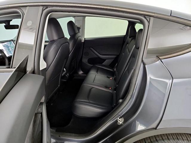 Photo of 2023 Gray Tesla Model Y