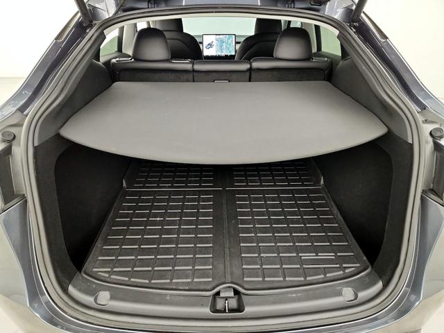 Photo of 2023 Gray Tesla Model Y