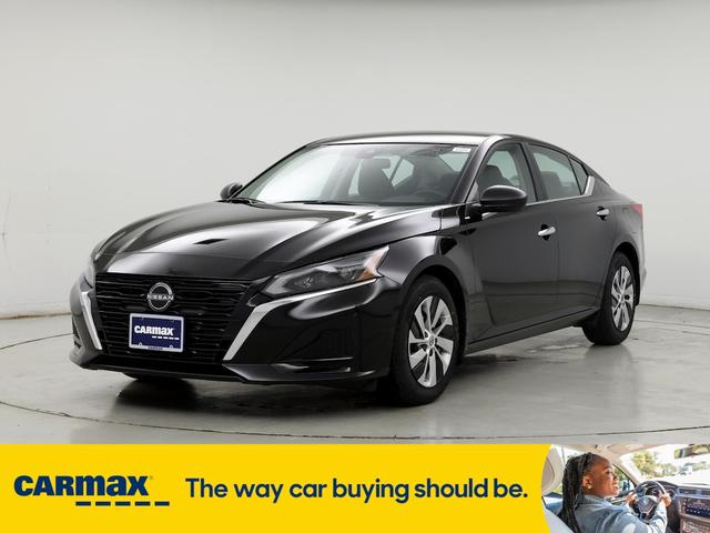 Photo of 2024 Black Nissan Altima