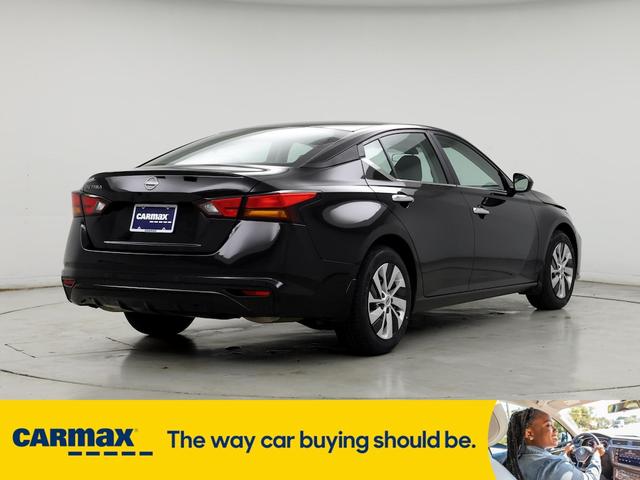 Photo of 2024 Black Nissan Altima
