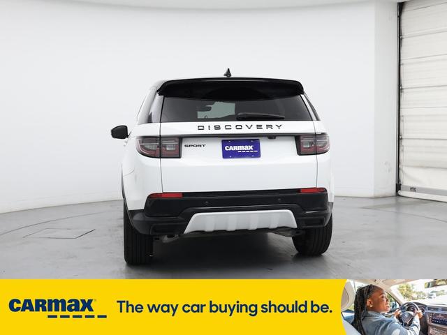 Photo of 2024 White Land Rover Discovery Sport