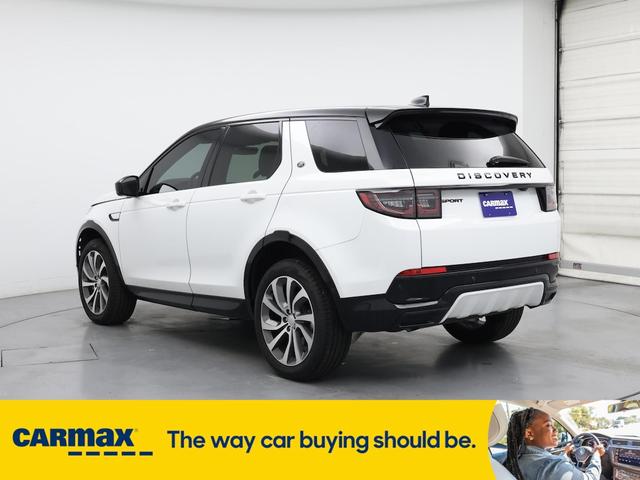 Photo of 2024 White Land Rover Discovery Sport
