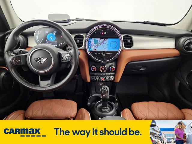 Photo of 2022 Blue MINI Hardtop