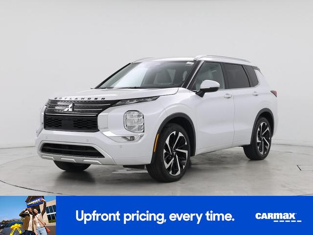 Photo of 2024 White Mitsubishi Outlander