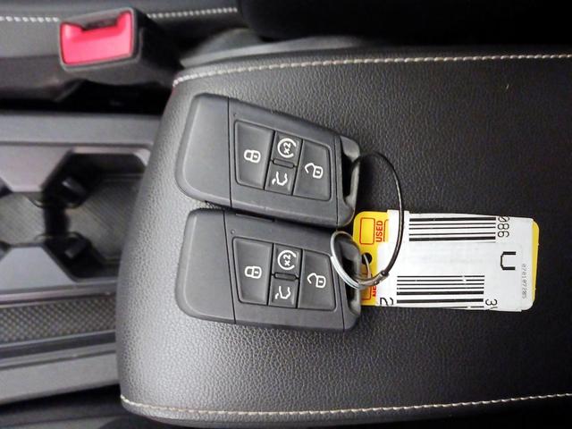Photo of 2022 White Volkswagen Tiguan