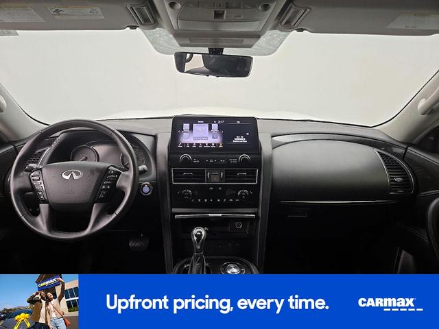 Photo of 2022 White INFINITI QX80