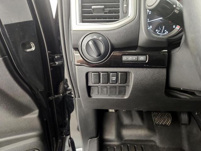 Photo of 2018 Black Nissan Titan