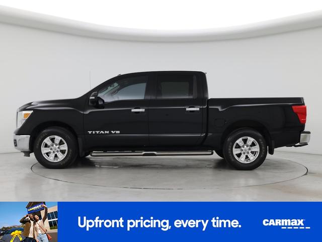 Photo of 2018 Black Nissan Titan