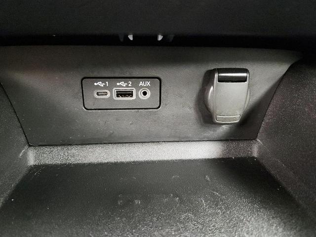 Photo of 2019 Black Nissan Altima