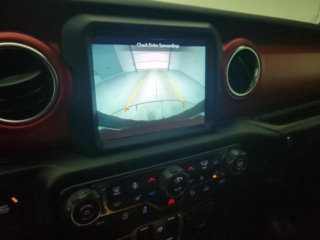 Photo of 2021 Gray Jeep Wrangler