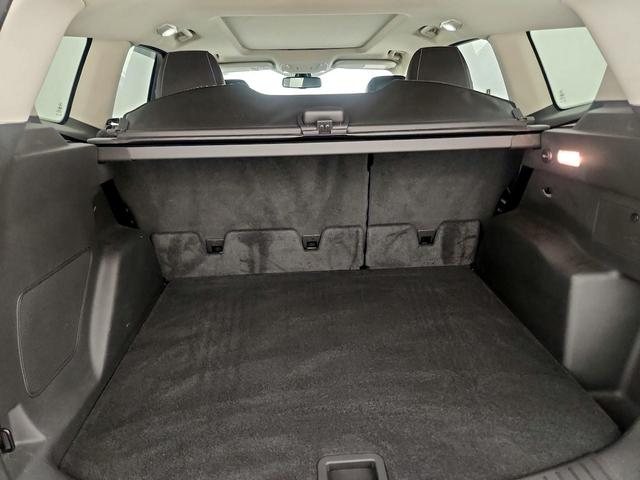 Photo of 2016 White Ford Escape