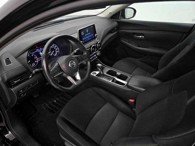 Photo of 2023 Black Nissan Sentra