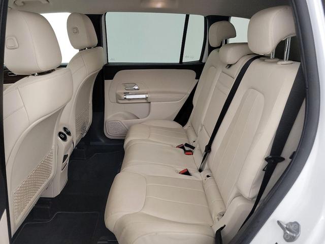 Photo of 2022 White Mercedes-Benz GLB 250