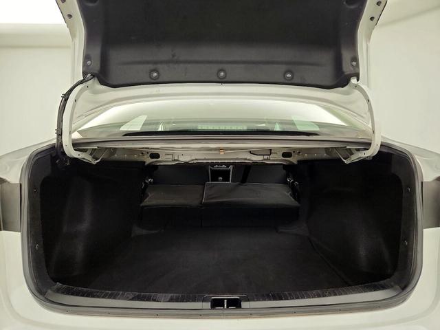 Photo of 2022 White Toyota Corolla