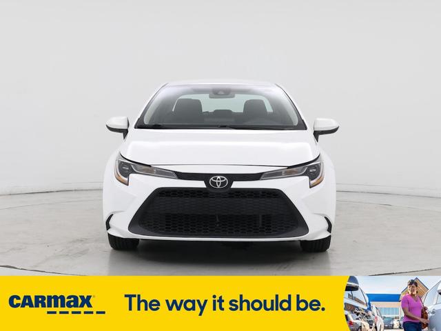 Photo of 2022 White Toyota Corolla