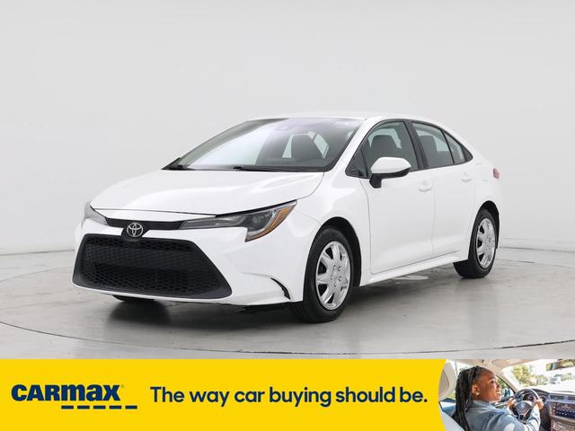 Photo of 2022 White Toyota Corolla