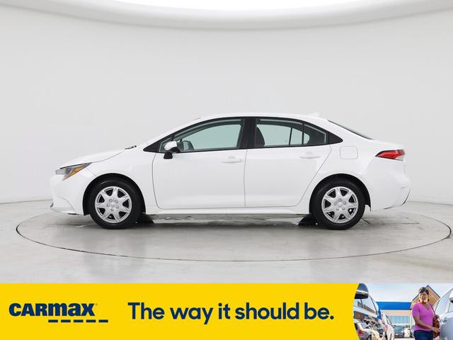 Photo of 2022 White Toyota Corolla