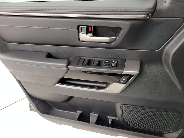 Photo of 2022 Brown Toyota Tundra